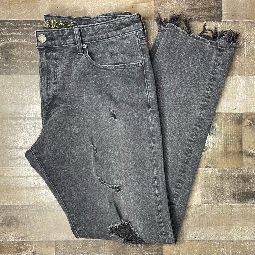 American Eagle Distressed Slim Jean size 38 X 34